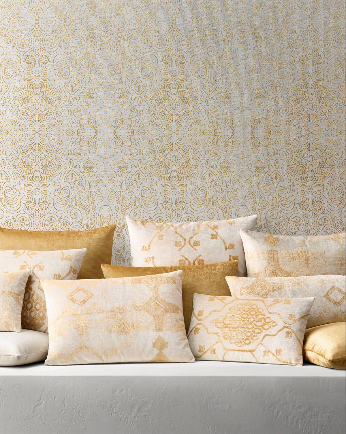 Grecas Doradas - Papel Pintado x m2